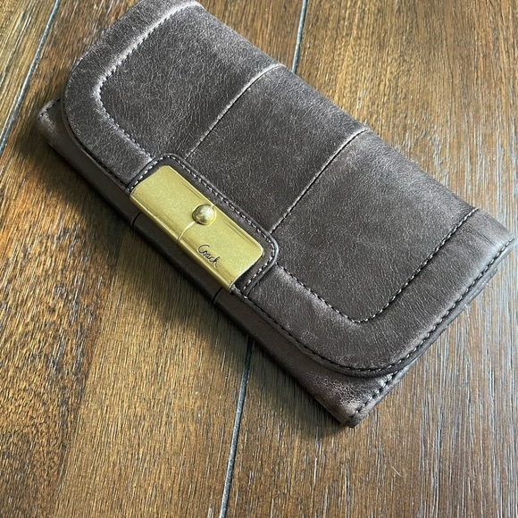 Coach Kristin wallet - Picture 1 of 13